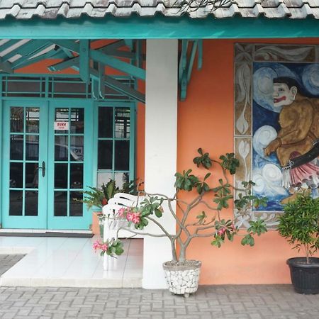 Ismoyo Hotel ジョグジャカルタ エクステリア 写真