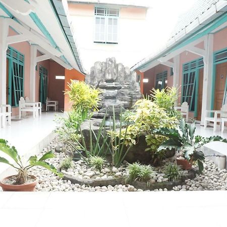 Ismoyo Hotel ジョグジャカルタ エクステリア 写真