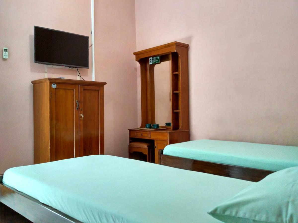 Ismoyo Hotel ジョグジャカルタ エクステリア 写真
